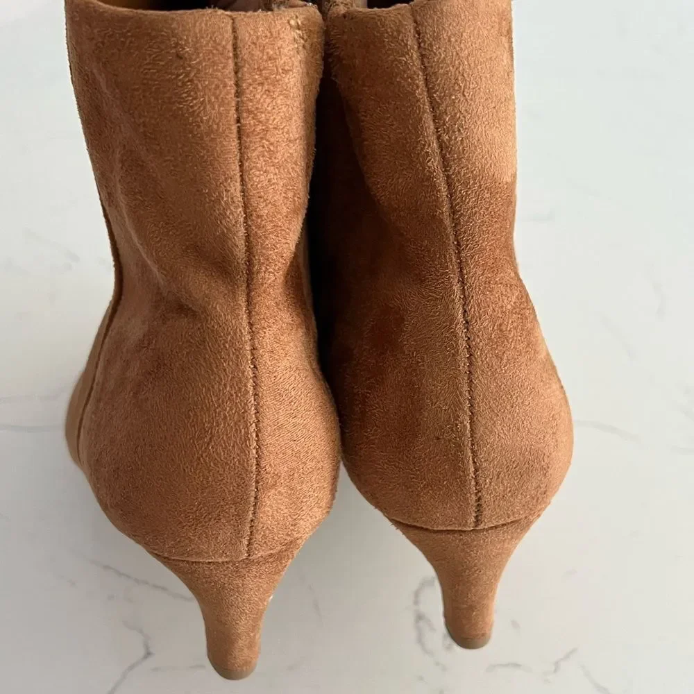 Universal Thread Faux sued boots size 10